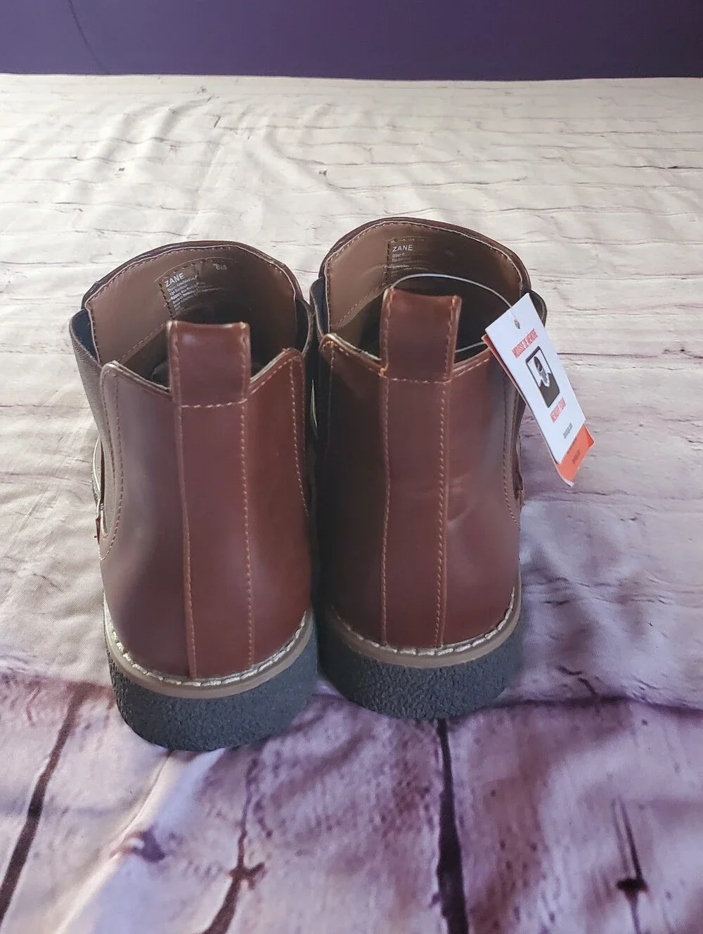 DEER STAGS  Rockland Round Toe Chelsea Boots In Redwood Slip-on Office Career 6M